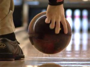 [Video] Main Bowling Begini Jangan Ditiru!