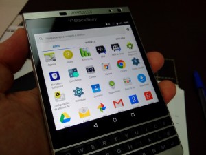 Android akan Menjadi OS BlackBerry Passport Terbaru?