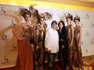 Terinspirasi Garuda, Diana Couture Raih Penghargaan di New York